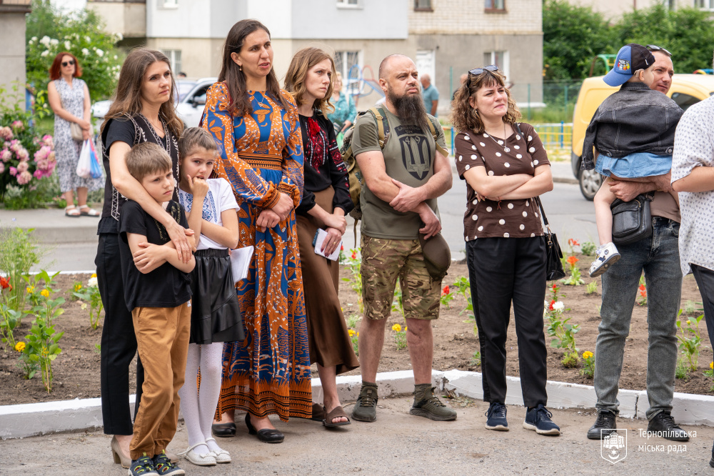 квітник_памяті_12.06.26_-_2.jpg